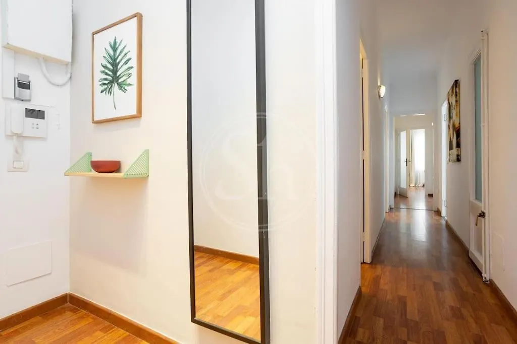 Elegante Apartamento Cerca De La Sagrada Familia I バルセロナ アパート