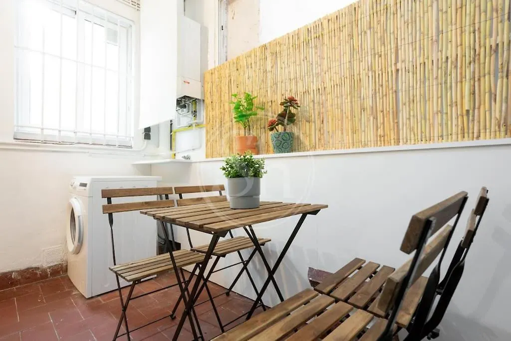 Elegante Apartamento Cerca De La Sagrada Familia I バルセロナ 0*,