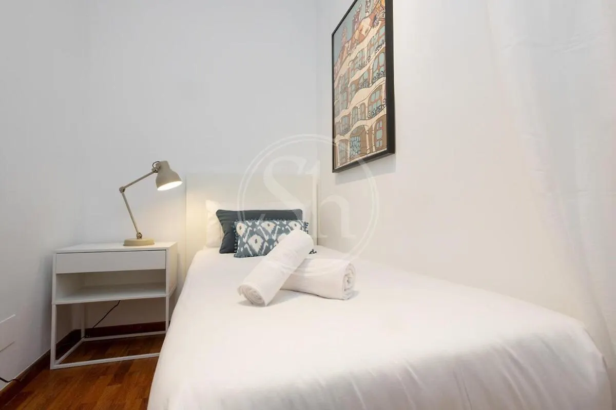 Elegante Apartamento Cerca De La Sagrada Familia I バルセロナ 0*,