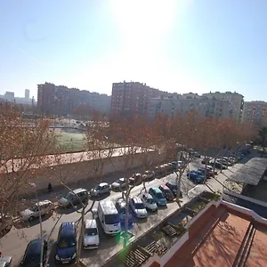 Apartamento Lets Holidays In Sant Martí, Barcelona