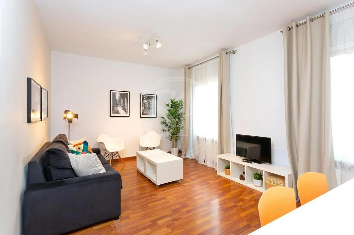 Elegante Apartamento Cerca De La Sagrada Familia I Barcelona Appartement